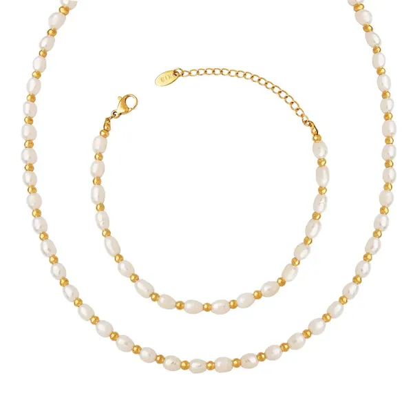 Gold_Pearl_Necklace_For_Women